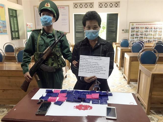 Bắt giữ đối tượng mua bán, vận chuyển 6.000 viên ma túy tổng hợp ảnh 1