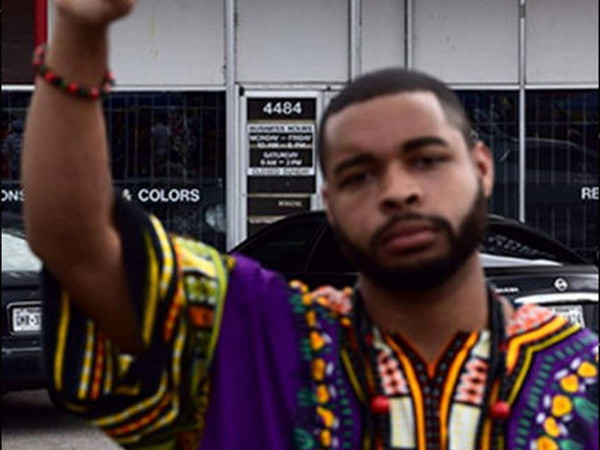 Vụ nổ súng tại Dallas: Lần đầu tiên dùng robot tiêu diệt hung thủ ảnh 1