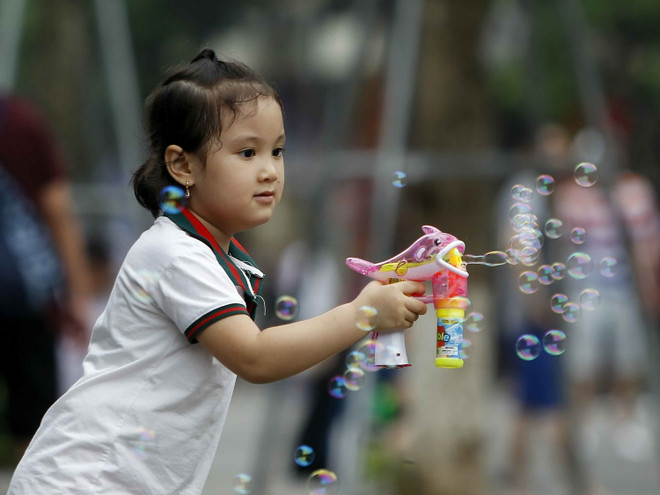 Phố đi bộ Hồ Gươm thu hút du khách dịp nghỉ lễ 30/4 và 1/5 ảnh 7