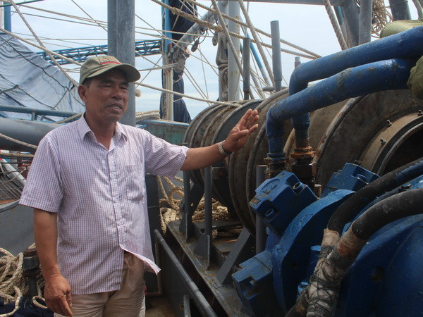 Vẫn chưa tiến hành sửa chữa tàu vỏ thép bị hư hỏng tại Bình Định ảnh 1