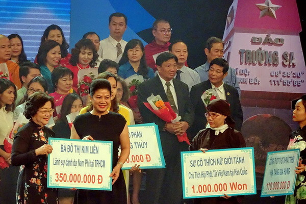 'Xuân nơi đảo xa' cấp học bổng cho con em hải quân và ngư dân ảnh 2