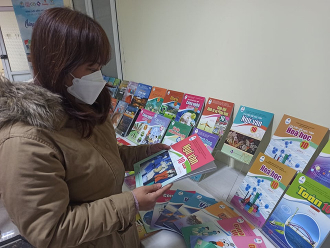 Thành phố Hà Nội phê duyệt danh mục sách giáo khoa lớp 7, lớp 10 ảnh 1