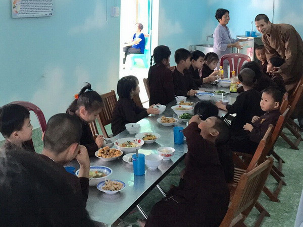 Phật giáo luôn đồng hành cùng dân tộc vì hạnh phúc nhân sinh ảnh 1