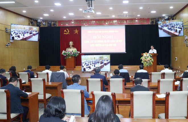 Quang cảnh hội nghị. (Ảnh: Phương Hoa/TTXVN) Công tác tư tưởng phải tạo sự thống nhất trong Đảng bộ Khối cơ quan TW ảnh 2