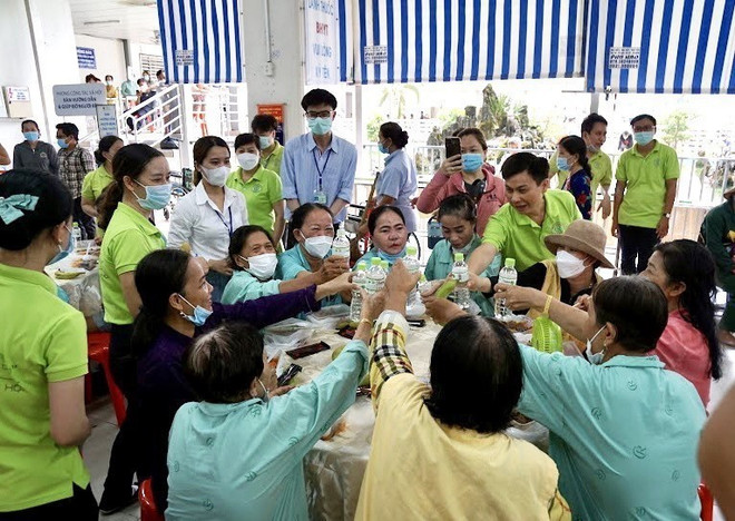 Ấm áp ngày Chủ nhật chia sẻ yêu thương tại Bệnh viện Chợ Rẫy ảnh 2