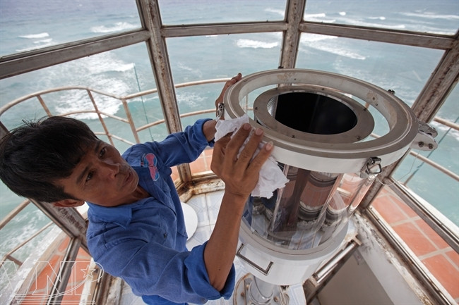 “Mắt biển” ở Trường Sa và những người gác đèn tận tụy ảnh 4