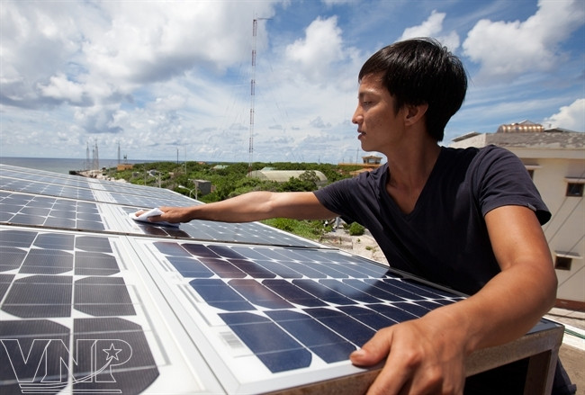 “Mắt biển” ở Trường Sa và những người gác đèn tận tụy ảnh 7