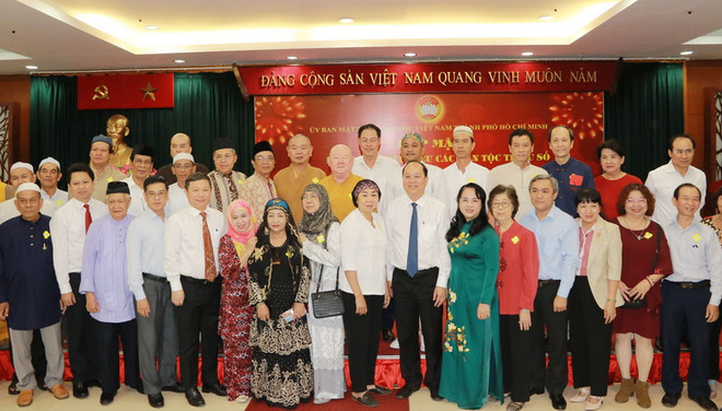 TP.HCM - Thành phố nghĩa tình của đại gia đình các dân tộc Việt Nam ảnh 1