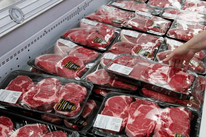 (Nguồn: Reuters) Mỹ quyết định bỏ lệnh cấm nhập khẩu thịt bò sống từ Brazil ảnh 1