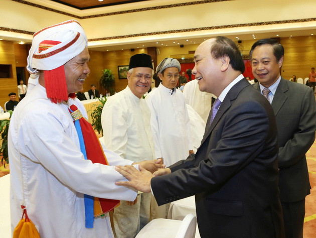 Phó Thủ tướng Nguyễn Xuân Phúc tiếp đoàn chức sắc tôn giáo ảnh 1