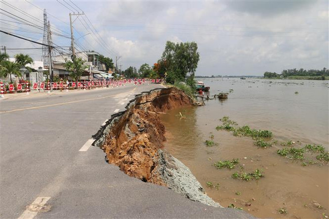 Đoàn công tác Trung ương khảo sát tình hình sạt lở tuyến Quốc lộ 91 ảnh 1