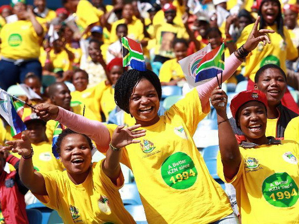 Người dân Nam Phi tưng bừng kỷ niệm Quốc khánh lần 20 ảnh 1