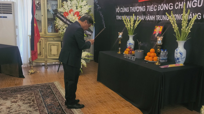 ttxvn_2607_le vieng iran (2).jpg