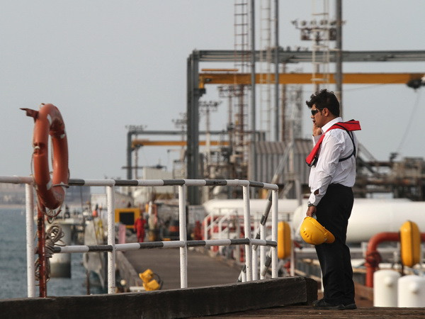 Iran xuất khẩu hơn 350.000 thùng dầu mỗi ngày sang Ấn Độ ảnh 1