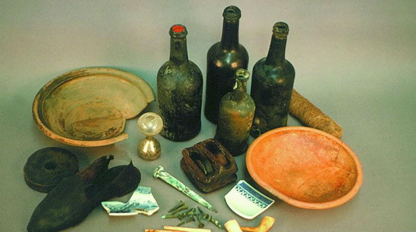 Tái tạo thành công loại bia cổ nhất thế giới từ xác tàu đắm ảnh 1