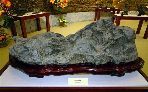 Bộ sưu tập đá cảnh thiên nhiên độc đáo theo nghệ thuật Suiseki ảnh 2