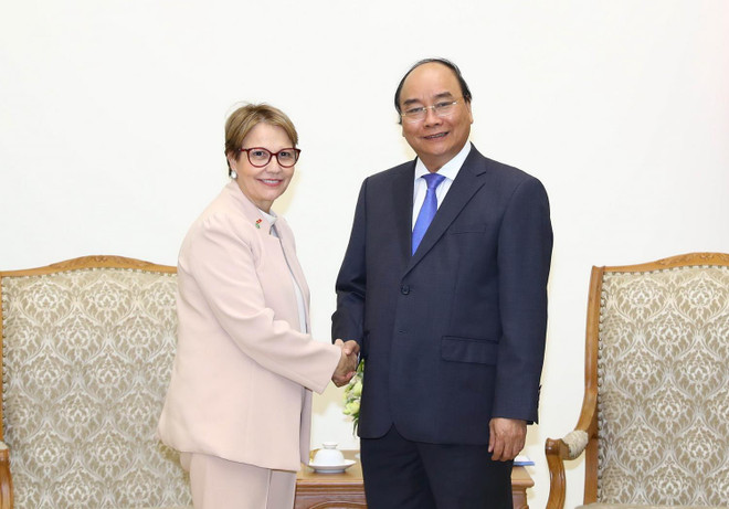Thủ tướng Nguyễn Xuân Phúc tiếp bà Terresa Cristina Corrêa, Bộ trưởng Nông nghiệp, Chăn nuôi và Cung ứng Brazil. (Ảnh: Thống Nhất/TTXVN) Brazil tạo điều kiện thuận lợi cho hàng hóa nông sản của Việt Nam ảnh 1