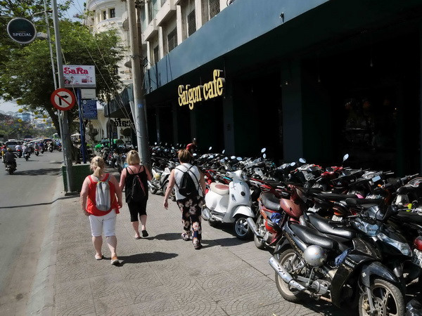 TP.HCM xây dựng mức phí mới trong sử dụng lòng đường, vỉa hè ảnh 1