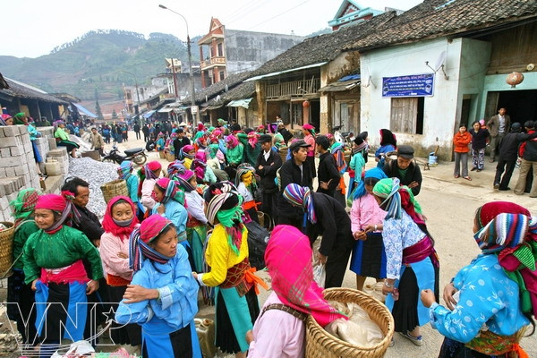 Ngỡ ngàng phố cổ trên cao nguyên đá Đồng Văn ảnh 1