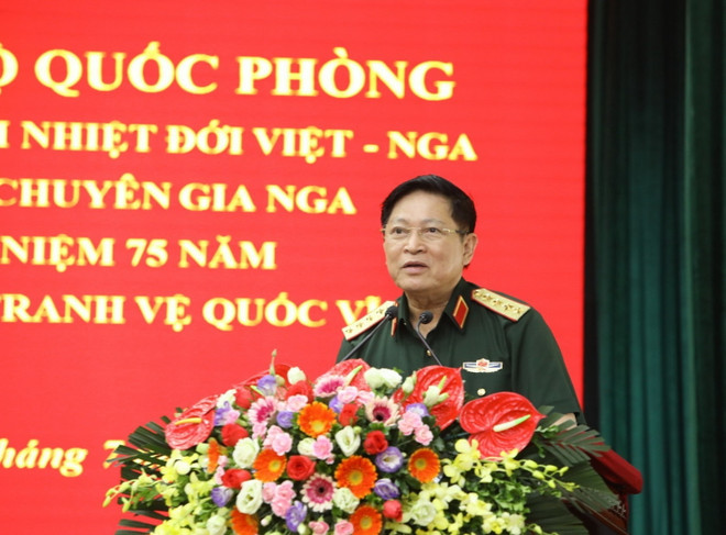 Bộ trưởng Quốc phòng thăm, làm việc với Trung tâm Nhiệt đới Việt-Nga ảnh 1