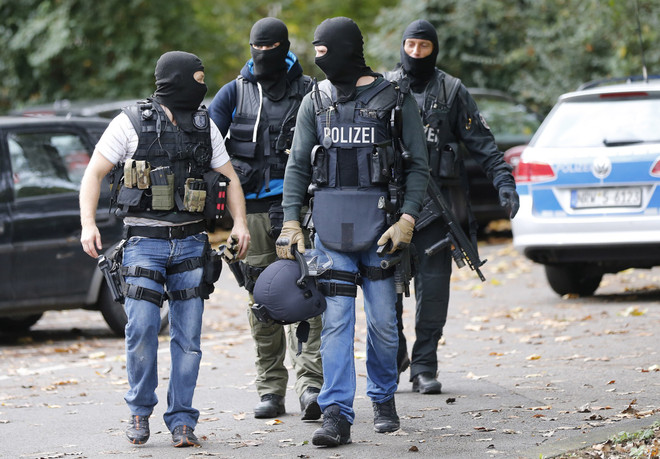 Đức: Đe dọa đánh bom giữa trung tâm thành phố Cologne ảnh 1