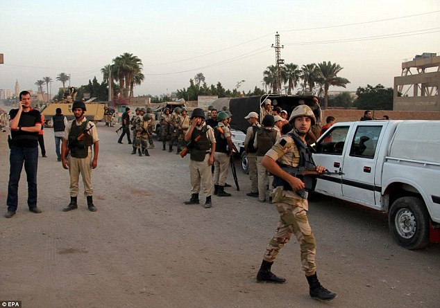 Tòa án Ai Cập tuyên án tử hình 188 người sát hại cảnh sát ảnh 1