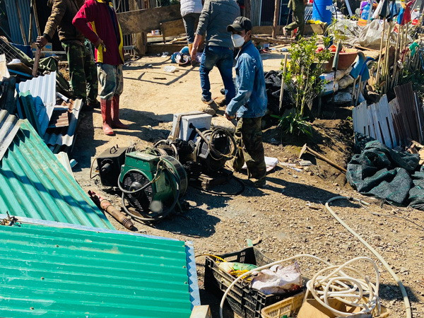 Lâm Đồng: Tiêu hủy nhiều máy móc của nhóm khai thác thiếc trái phép ảnh 1