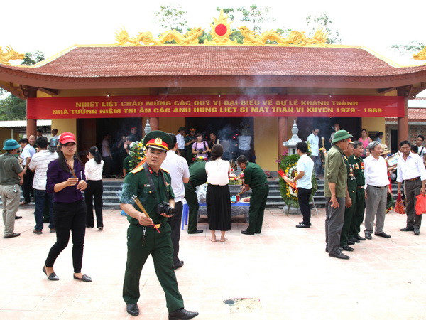 Khánh thành Nhà tưởng niệm các Anh hùng liệt sỹ mặt trận Vị Xuyên ảnh 1