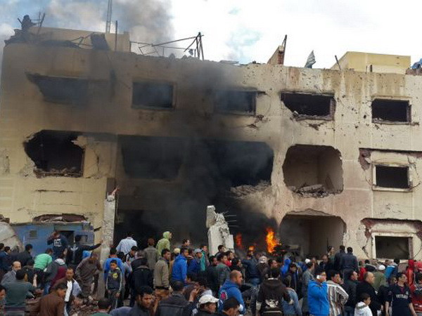 Ai Cập: Hai vụ đánh bom nhằm vào cảnh sát tại bán đảo Sinai ảnh 1