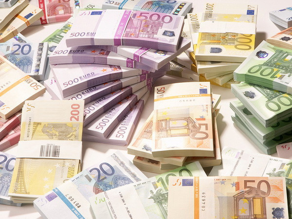 EU cho Ukraine vay 2 tỷ USD nhằm vực dậy nền kinh tế ảnh 1