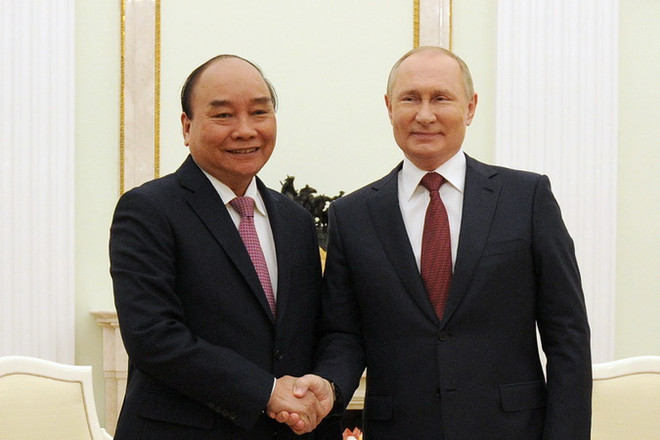 Chủ tịch nước Nguyễn Xuân Phúc hội đàm với Tổng thống Nga Vladimir Putin. (Ảnh: TTXVN) Chủ tịch nước hội đàm và dự chiêu đãi của Tổng thống Nga ảnh 1