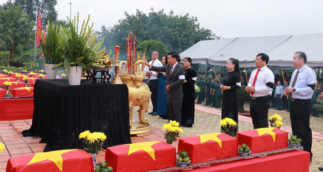Bình Phước: Truy điệu, an táng 114 hài cốt Liệt sỹ quân tình nguyện VN ảnh 1