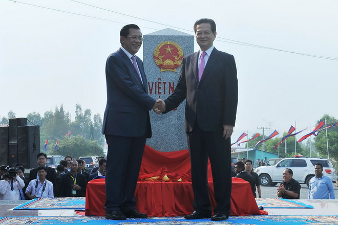 Việt Nam-Campuchia quyết tâm xây đường biên hòa bình, hữu nghị ảnh 1