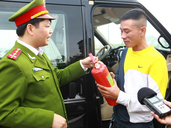 Nhận diện những quy định pháp luật kém nhất năm 2016 ảnh 1