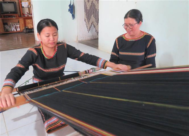 Bảo tồn, phát huy nghề dệt thủ công truyền thống của dân tộc Bahnar ảnh 4