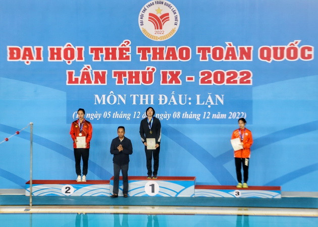 Xác lập hai kỷ lục quốc gia mới trong ngày đầu tiên thi đấu môn Lặn ảnh 1