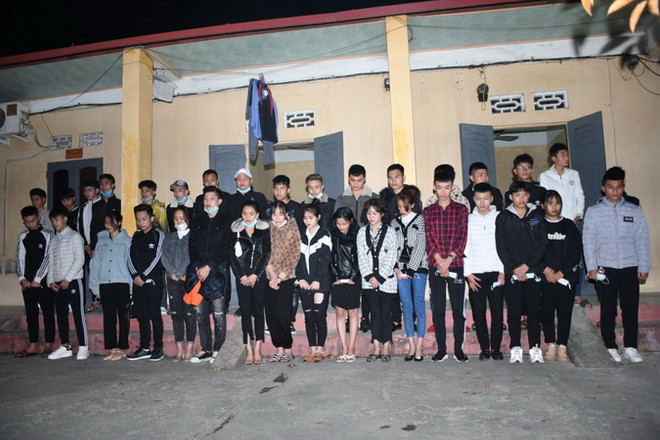 Tạm giữ 34 thanh niên vượt chốt kiểm soát dịch từ Hải Dương-Hải Phòng ảnh 1