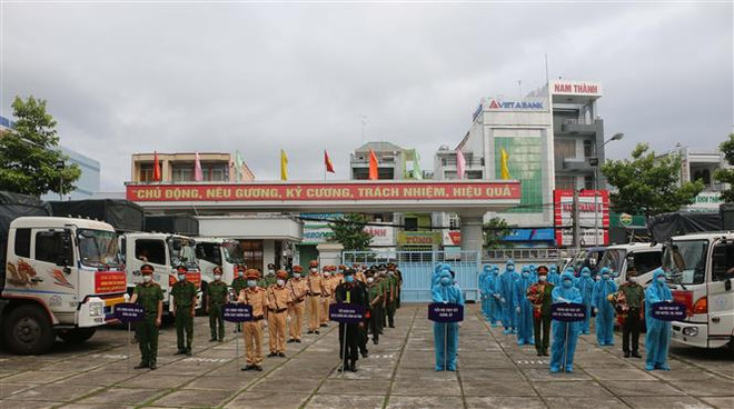 Tăng cường tầm soát, lấy mẫu ngẫu nhiên cho đối tượng nguy cơ cao ảnh 2