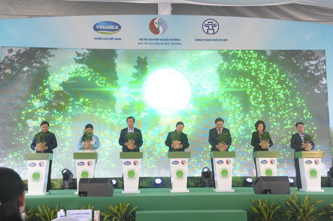 Khởi động dự án trồng cây hướng đến Net Zero năm đầu tiên ảnh 1