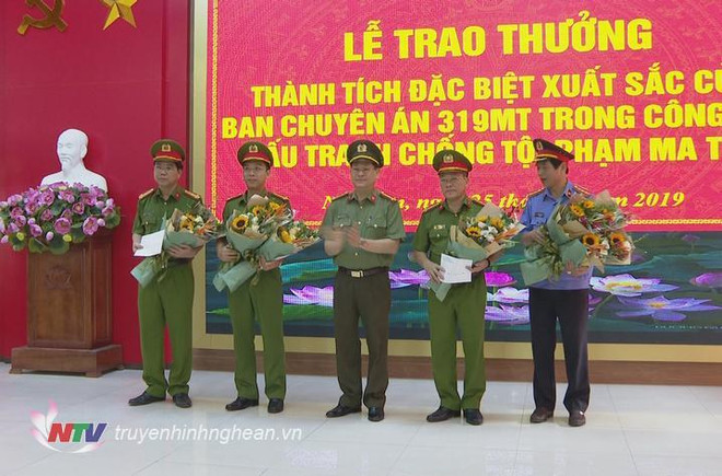 Nghệ An khen thưởng Ban chuyên án bắt giữ 700kg ma túy đá ảnh 1