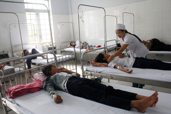 Gia Lai: Ăn thịt gà chết, 25 người ở Chư Sê phải nhập viện ảnh 1