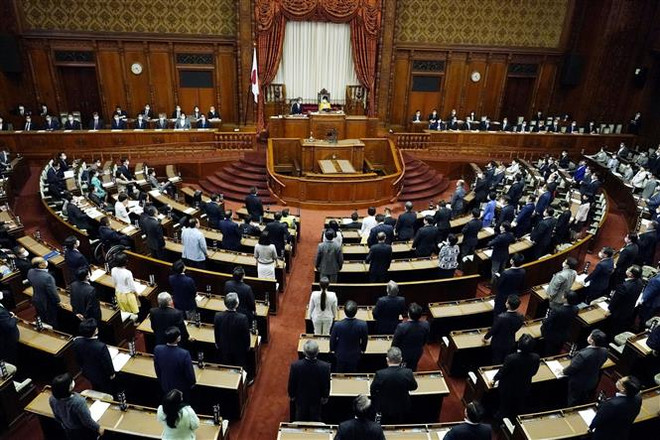 Toàn cảnh một phiên họp Quốc hội Nhật Bản tại thủ đô Tokyo. (Ảnh: Kyodo/TTXVN) Quốc hội Nhật Bản ban hành ngân sách kỷ lục cho tài khóa 2023 ảnh 1