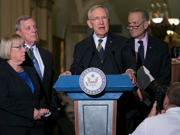 Thượng nghị sỹ Đảng Dân chủ Harry Reid. (Ảnh: EPA/TTXVN) Nghị sỹ Mỹ: Giám đốc FBI che giấu thông tin Nga tấn công mạng ảnh 1