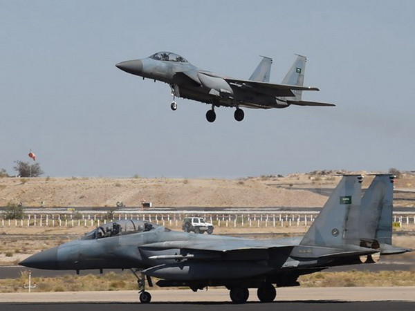 Máy bay tiêm kích F-15 của Nhật Bản. (Nguồn: AFP/TTXVN) Nhật Bản xuất kích chiến đấu cơ đối phó máy bay Trung Quốc ảnh 1