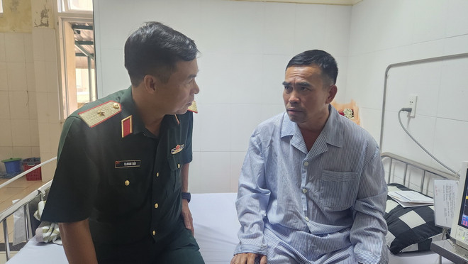 ttxvn_tham hoi phi cong (2).jpg