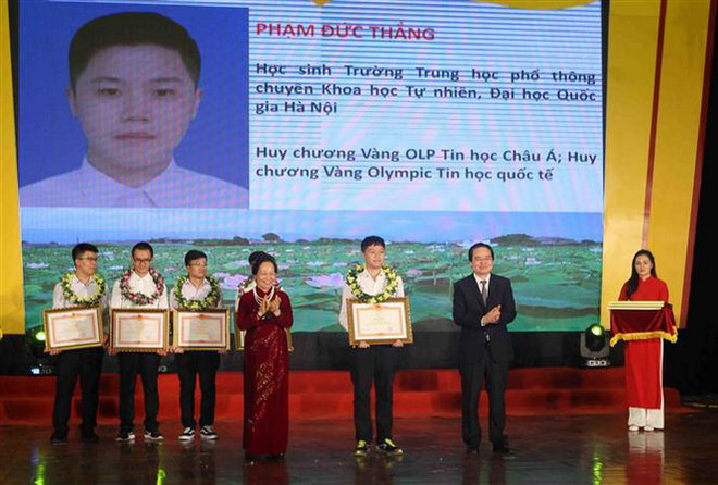 Tuyên dương học sinh đoạt giải Olympic, thi KHKT quốc tế 2018 ảnh 2