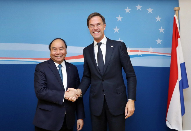 Thủ tướng tiếp xúc song phương nhân dịp Hội nghị Cấp cao ASEM12 ảnh 5