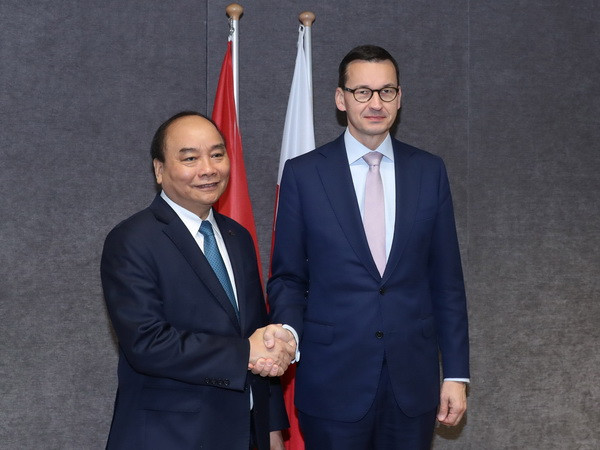 Thủ tướng tiếp xúc song phương nhân dịp Hội nghị Cấp cao ASEM12 ảnh 6