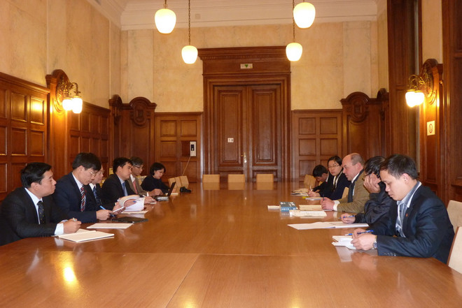 Việt Nam-Áo thúc đẩy việc hợp tác đào tạo cán bộ chính trị ảnh 1