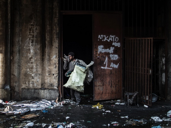 Hỏa hoạn tại chung cư cao tầng ở Nam Phi, 7 người thiệt mạng ảnh 1